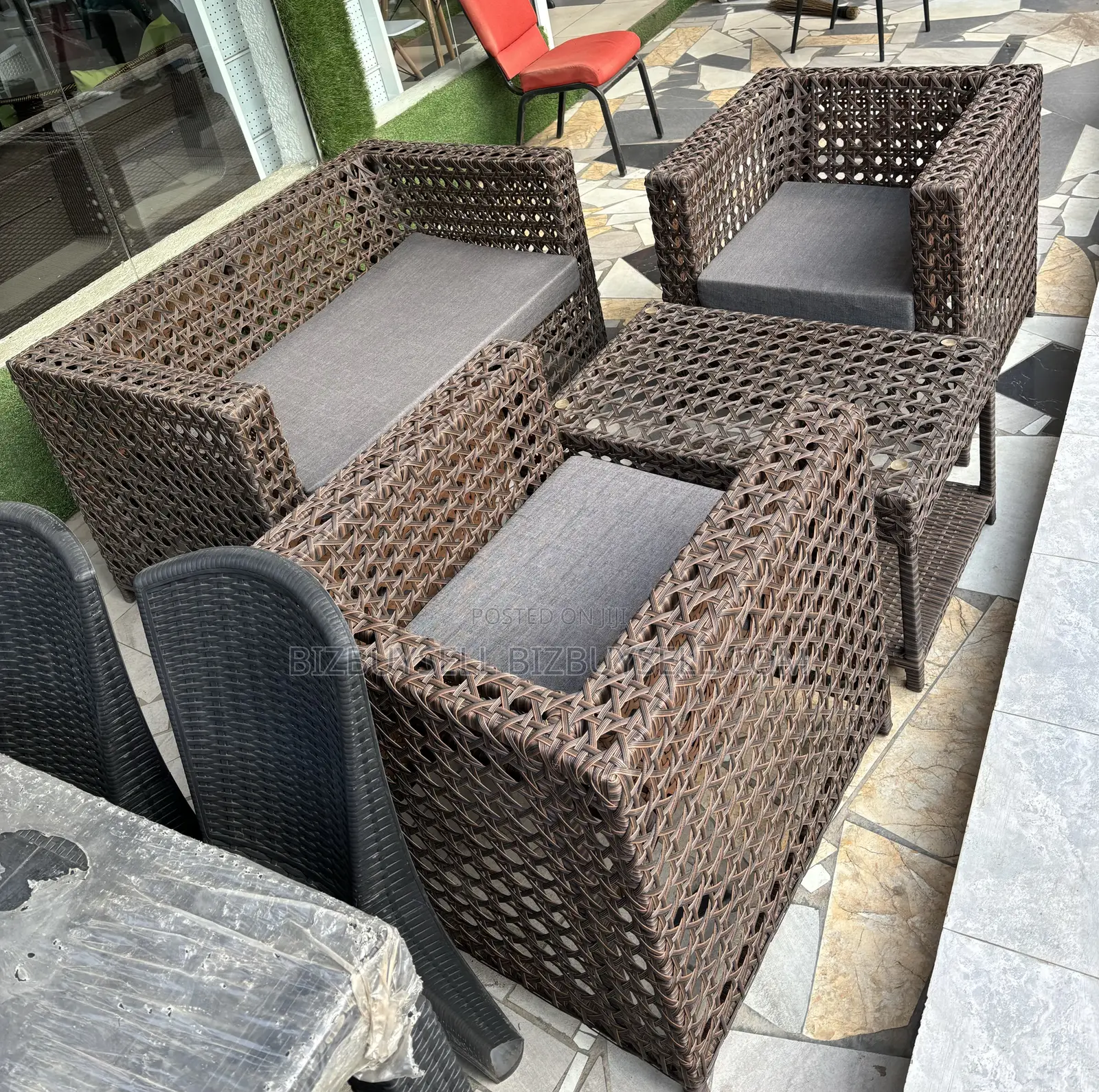 Set Of Outdoor Chairs With Center Table
