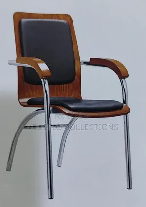 Your Quality Italian Office Chair With Leather and Wooden