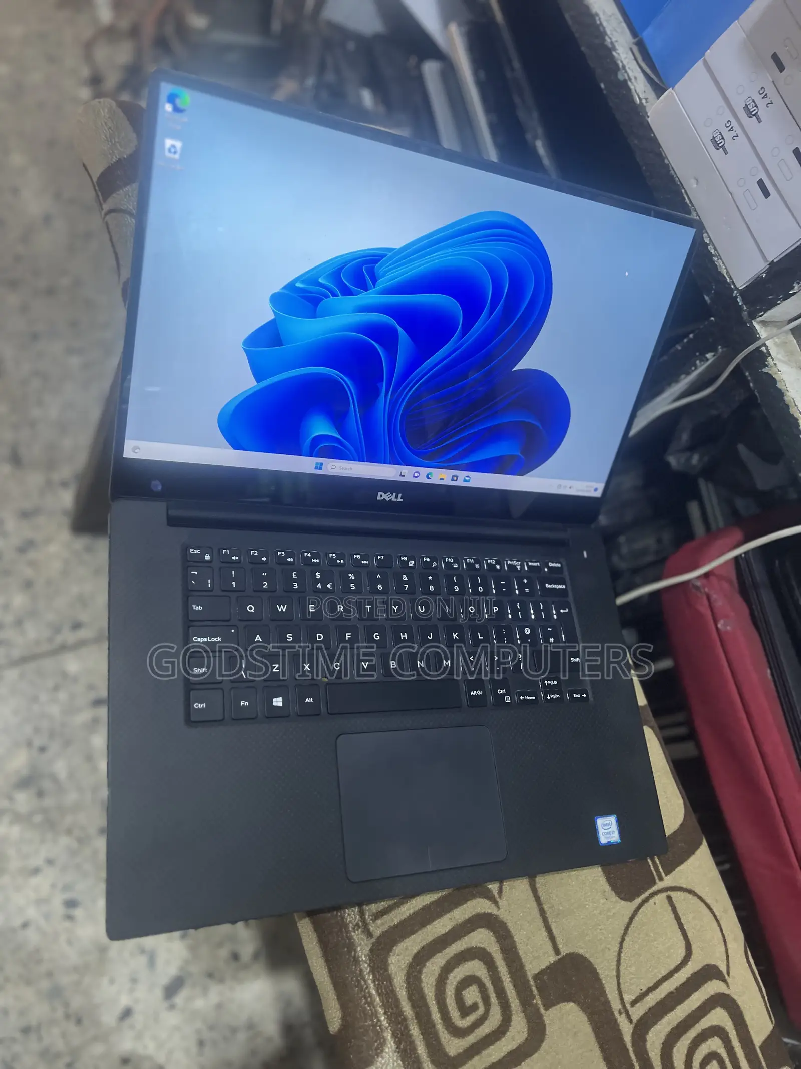 New Laptop Dell 32GB Intel Core I7 SSD 1T
