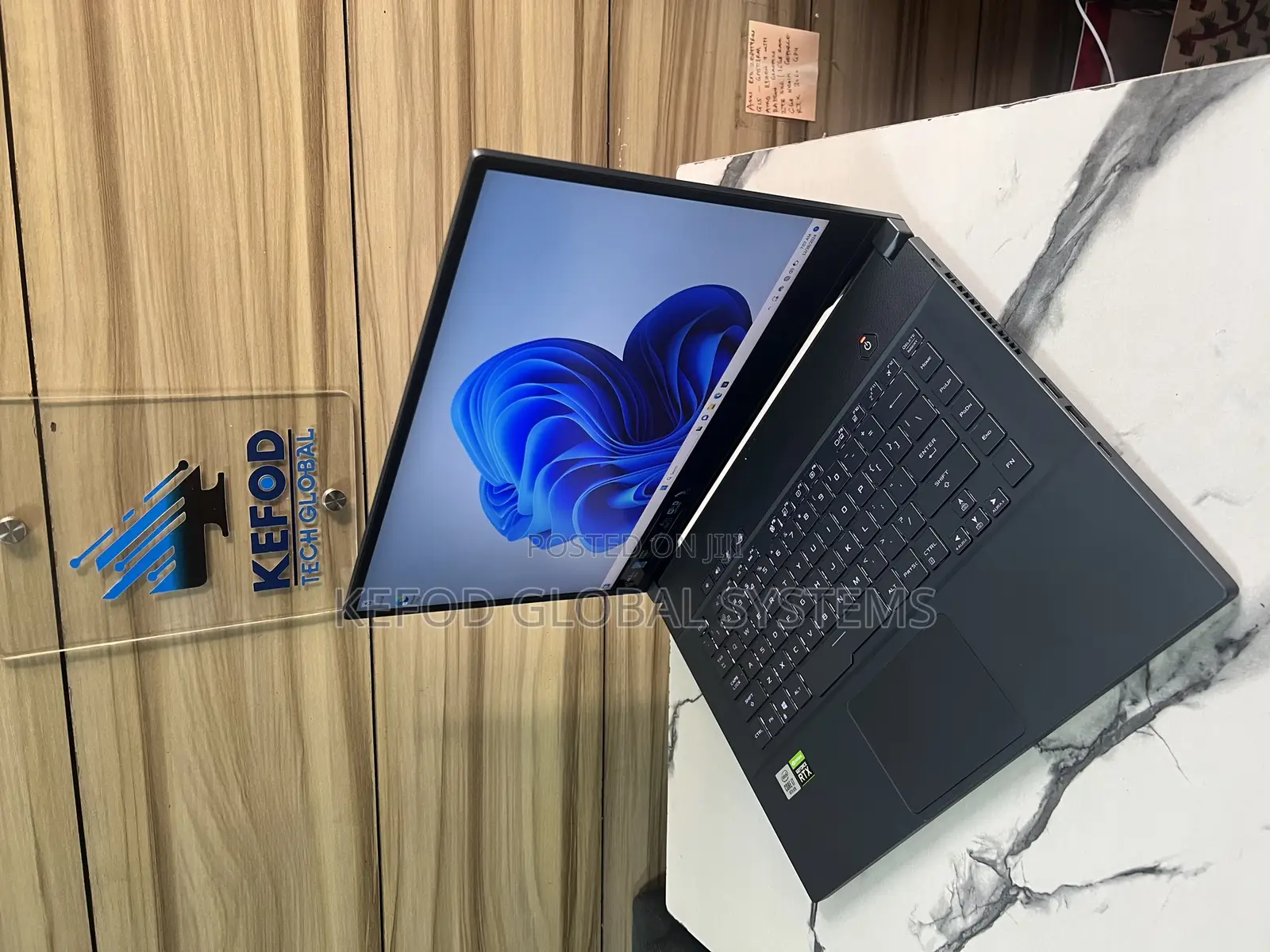 Laptop Asus ROG Zephyrus G14 16GB Intel Core I7 SSD 1T