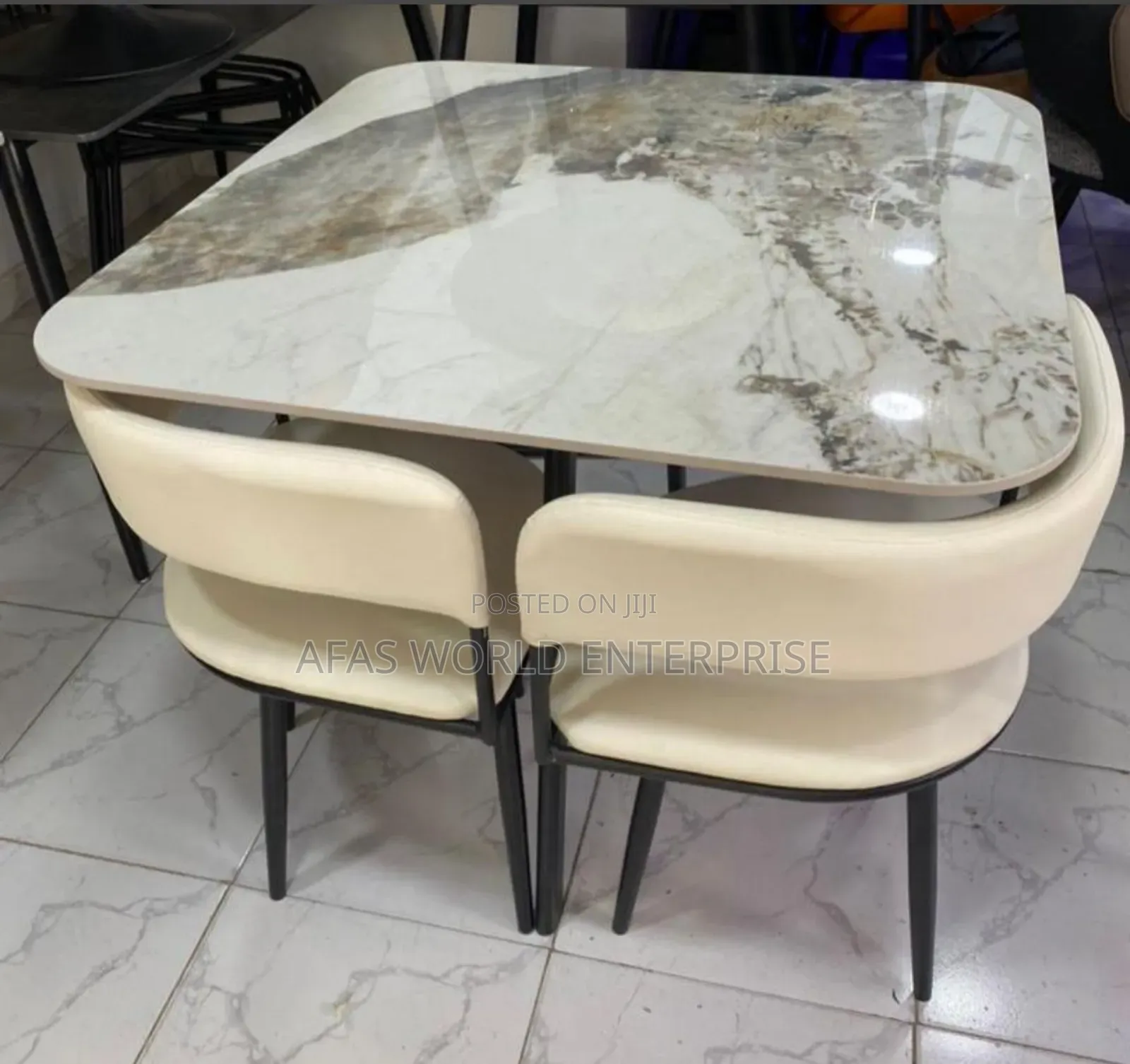 4 Seater Dinning Set for Home Use
