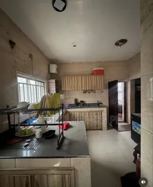 4bdrm Duplex in On A Tarred Road, Port-Harcourt for sale
