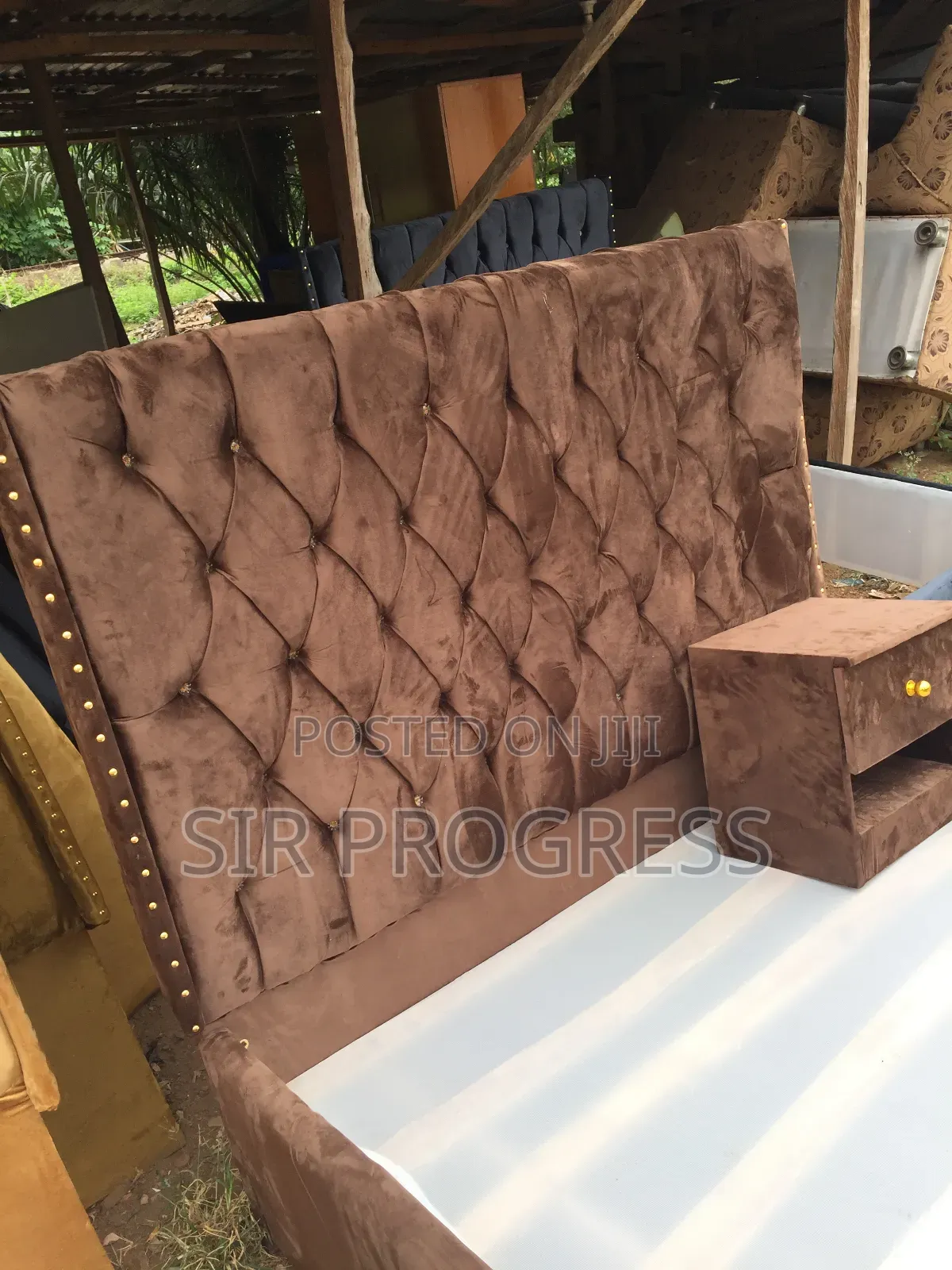Padded 41⁄2with Side Stool
