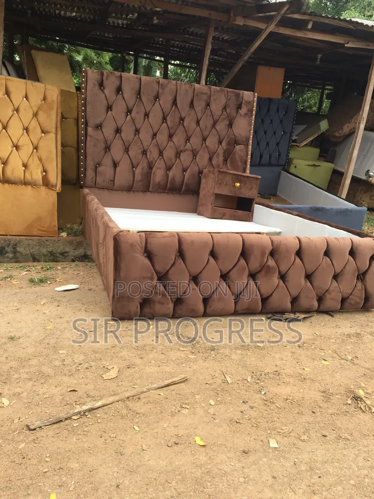 Padded 41⁄2with Side Stool