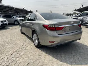 Lexus ES 350 FWD 2015 Gray