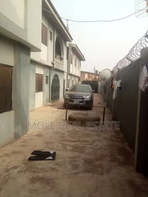 3bdrm Block of Flats in Park View, Ago Palace for sale