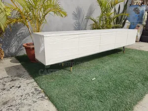 TV Console +()