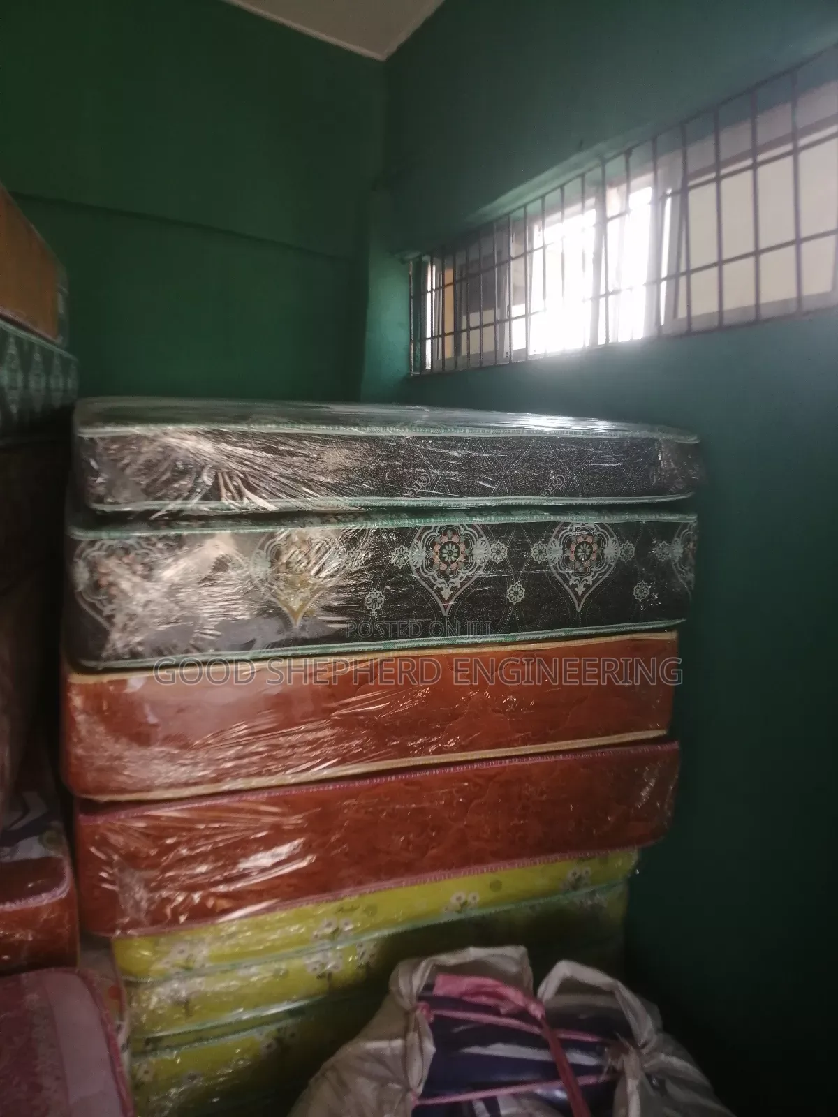 Promo Ogun! Buy 4.5ft by 6ft By6'' Semi-Orthopedic Mattress