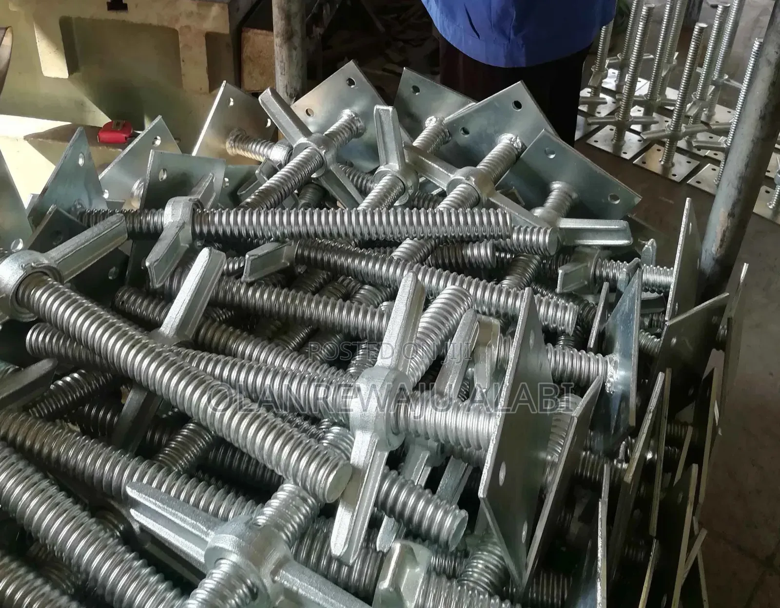 Adjustable Galvanized Screw Jack