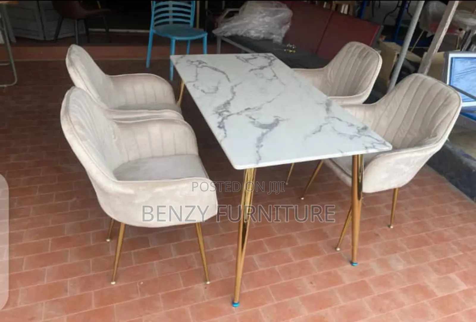 Dinning Table With Four Chairs