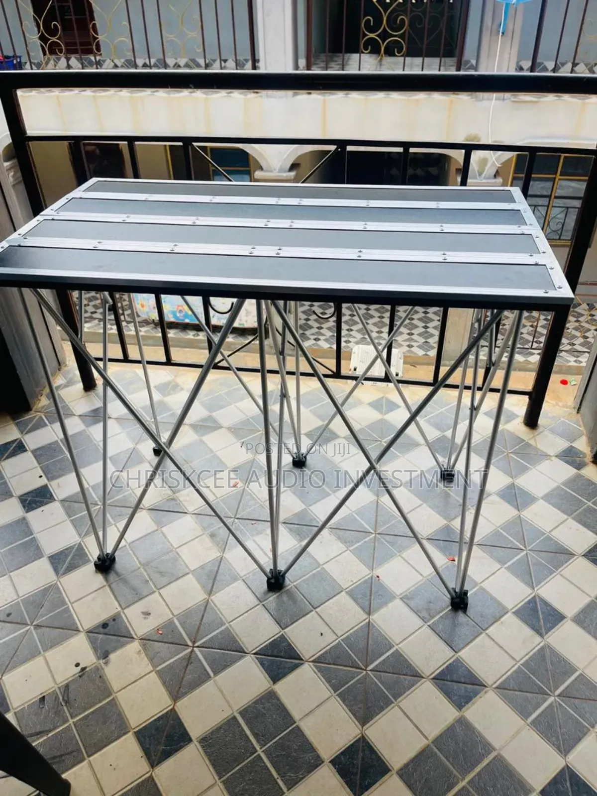 Dj Table Stage Stand With Top Mat