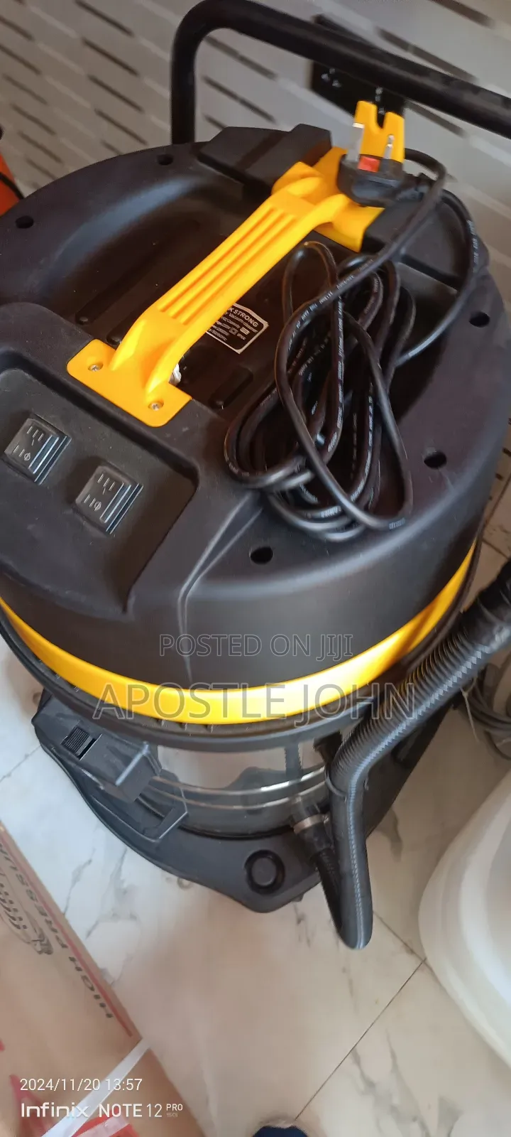 Wet and Dry Vacuum Cleaner