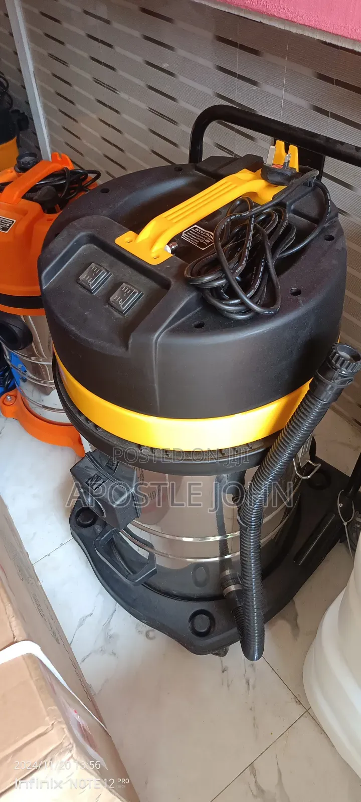 Wet and Dry Vacuum Cleaner