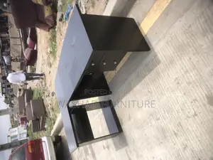 Design Corner Table