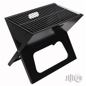Foldable Charcool Grill With With An Elegant Digsine