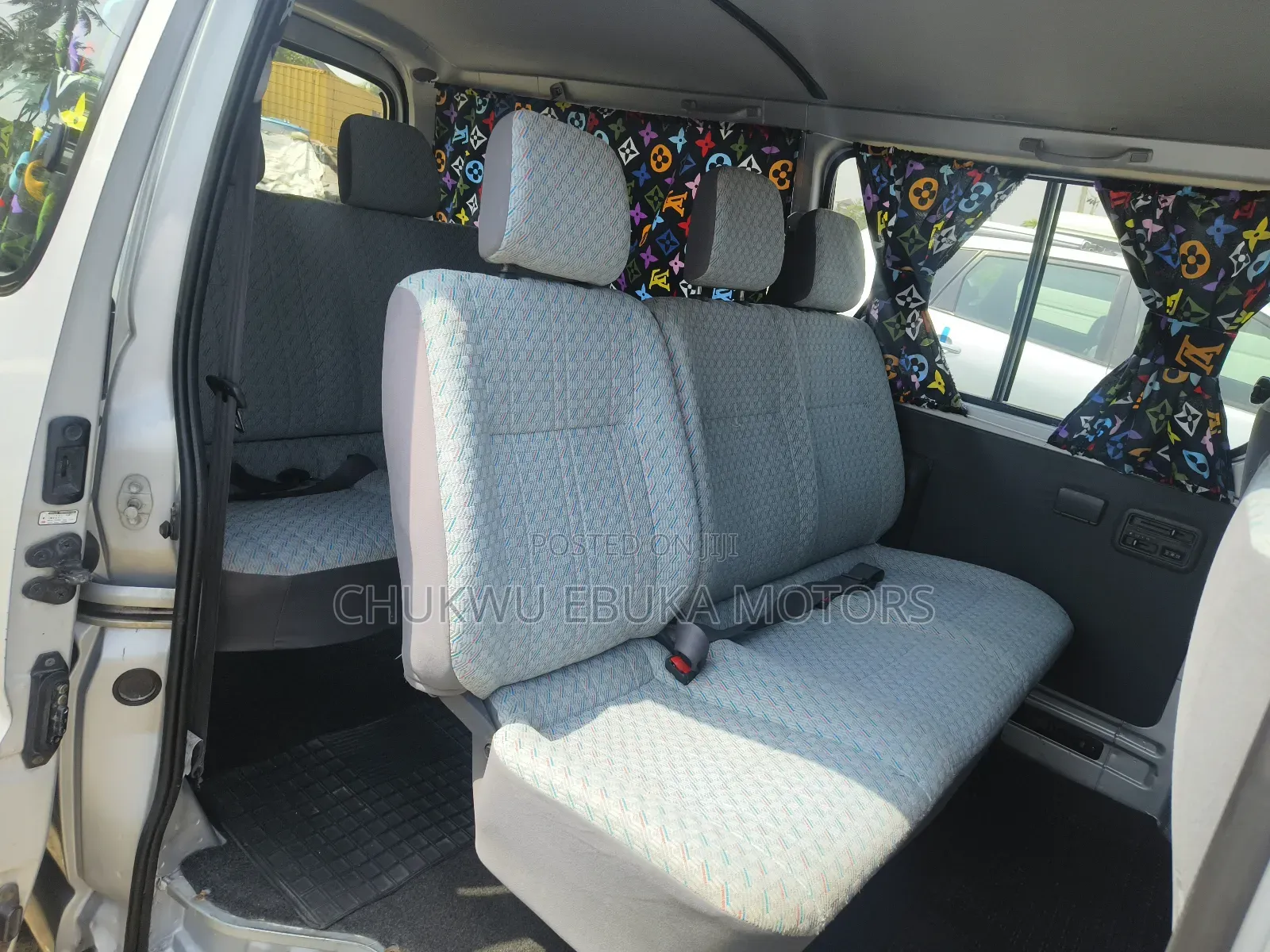 Toyota HiAce 2004 Grey
