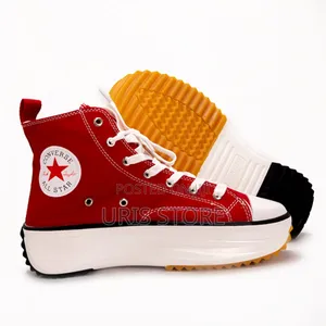 Converse Allstars Sneakers