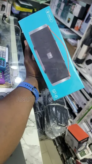 Celebrat Sp6 Portable Outdoor Wireles Speaker 500mah Battery