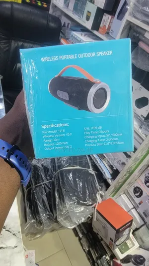 Celebrat Sp6 Portable Outdoor Wireles Speaker 500mah Battery