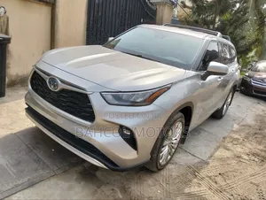 Toyota Highlander LE AWD 2020 Silver