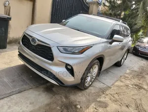 Toyota Highlander LE AWD 2020 Silver