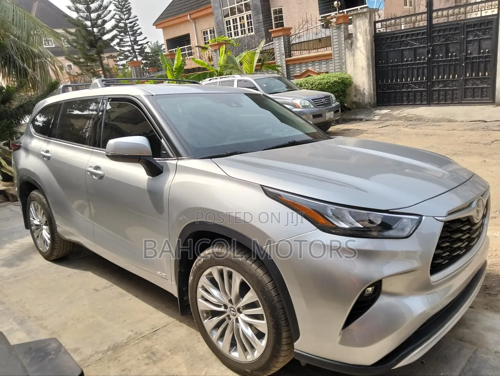 Toyota Highlander LE AWD 2020 Silver