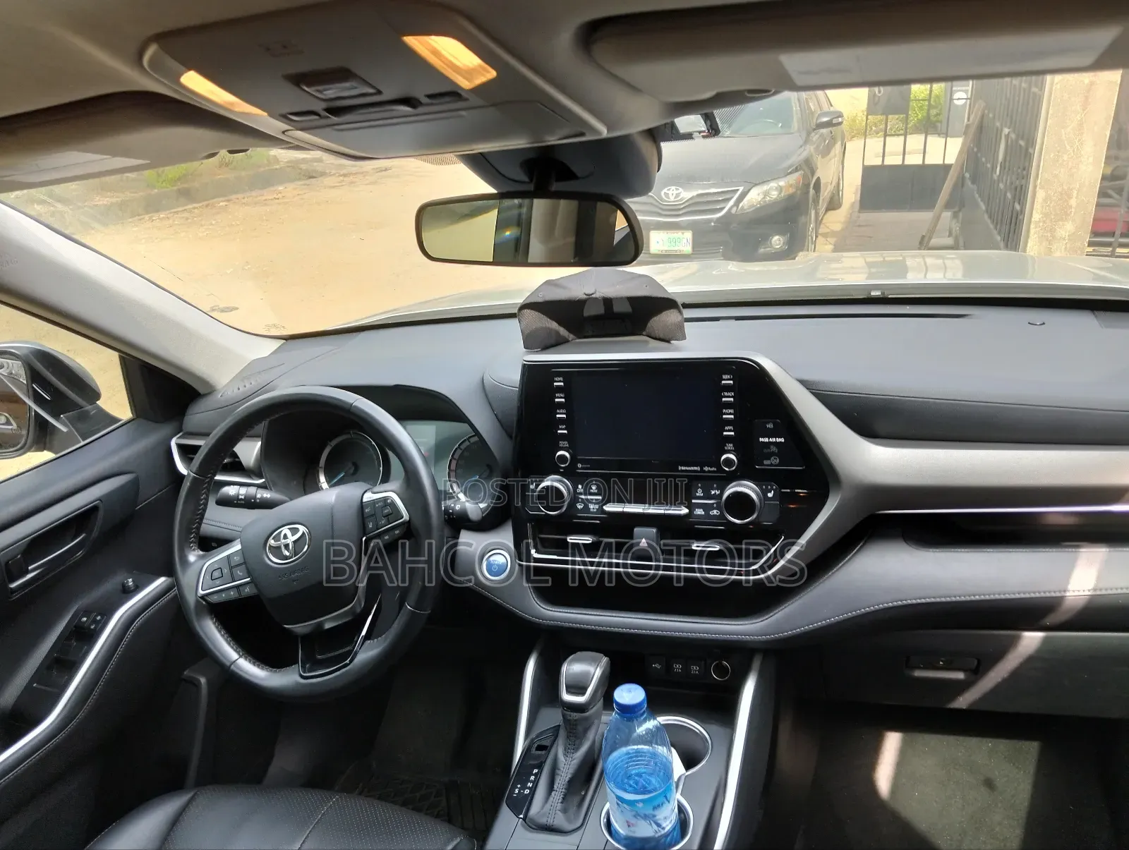 Toyota Highlander LE AWD 2020 Silver