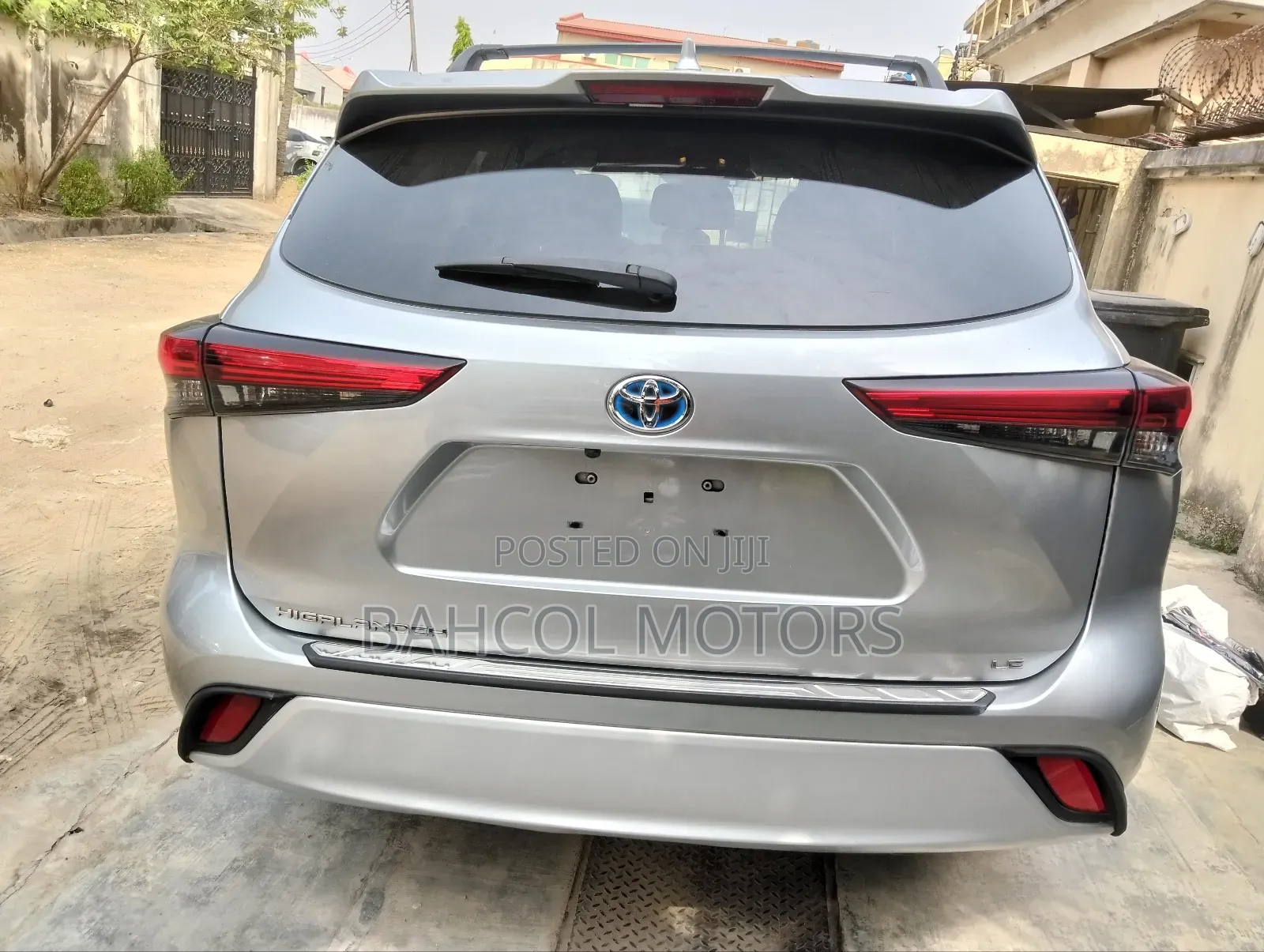Toyota Highlander LE AWD 2020 Silver