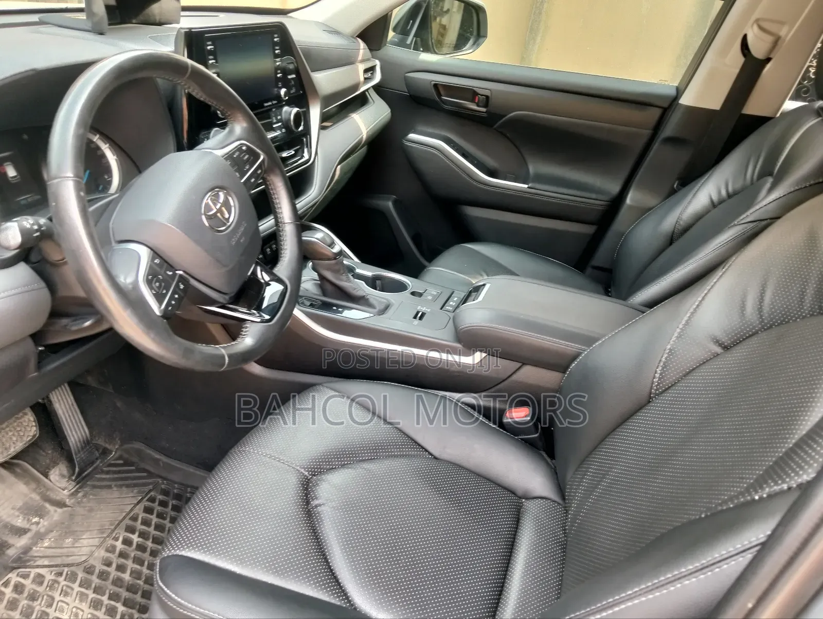Toyota Highlander LE AWD 2020 Silver