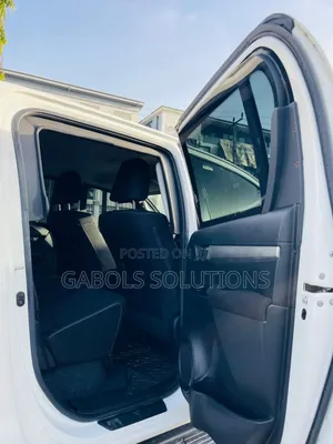 New Toyota Hilux 2023 White