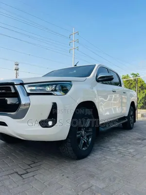 New Toyota Hilux 2023 White