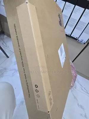 Photo - New Laptop Dell Inspiron 14 7000 16GB Intel Core I7 SSD 1T