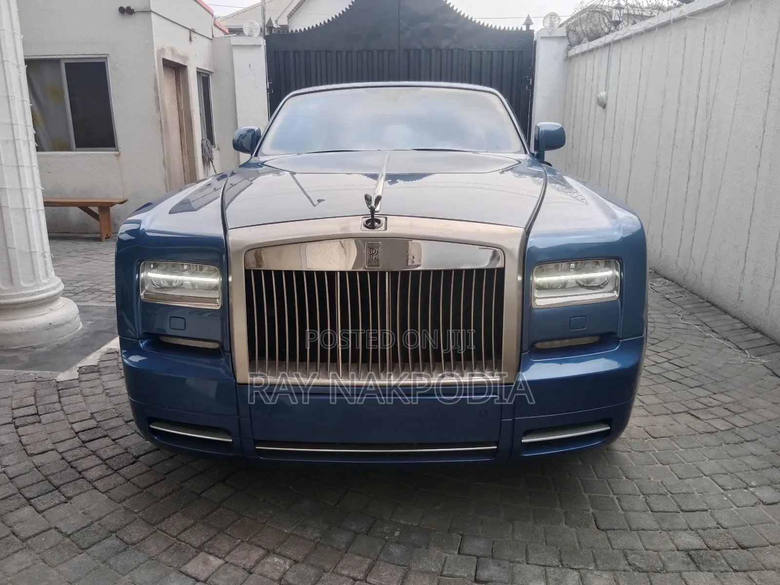 Rolls-Royce Phantom Drophead Coupe 2013 Blue
