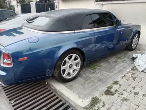 Rolls-Royce Phantom Drophead Coupe 2013 Blue
