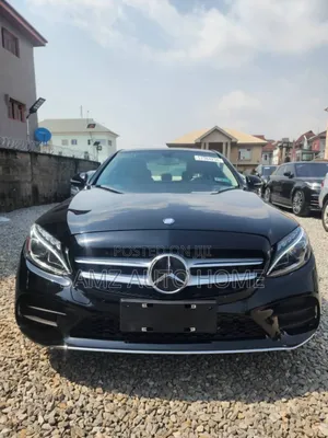 Photo - Mercedes-Benz C300 2016 Black