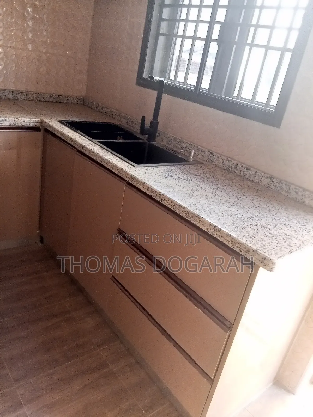 4bdrm Duplex in Apo Mechanic for rent