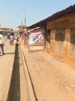 5bdrm Bungalow in International Market, Ebonyi for sale