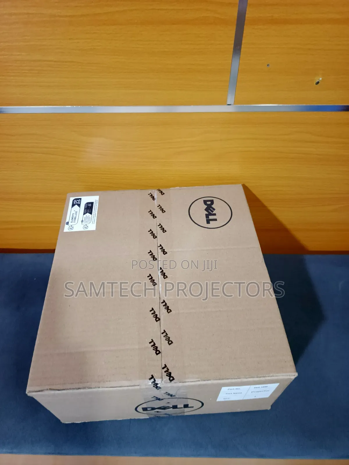 New DELL Daylight Projector. Multimedia Projector