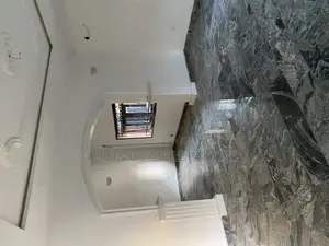 4bdrm Duplex in An Estate In Nut for rent