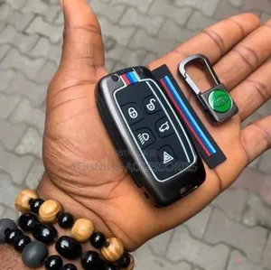 Evoque 5 Buttons Metallic + Silicone Car Keycover/Keyholder