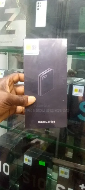 New Samsung Galaxy Z Flip6 256 GB Silver