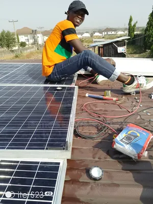 Solar Panel and Inverter Installer