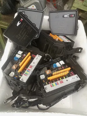 Fuse Box Toyota Highlander 2014-2017