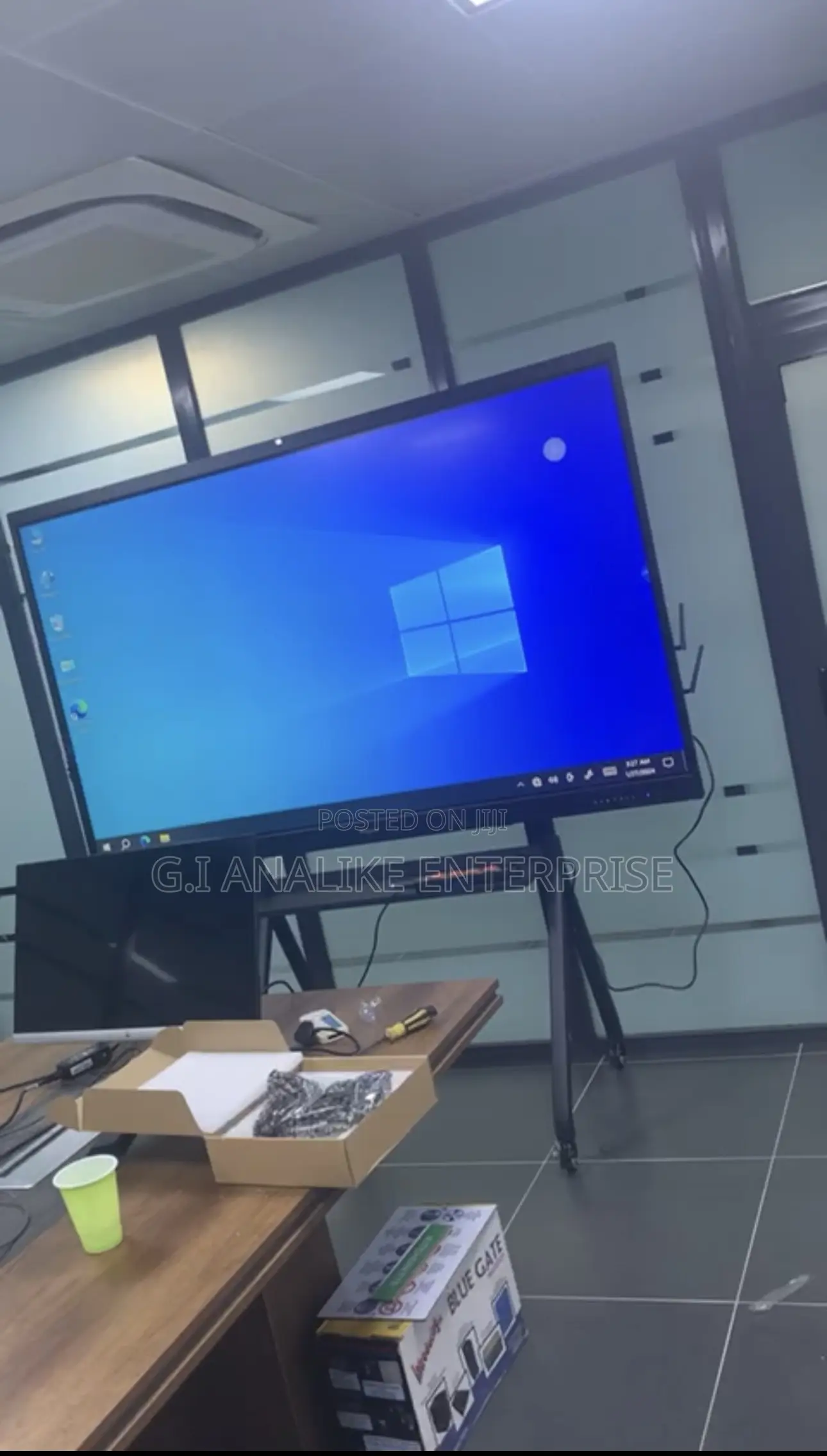 86"Riotouch UHD Creative Touch Panel Interactive Led.