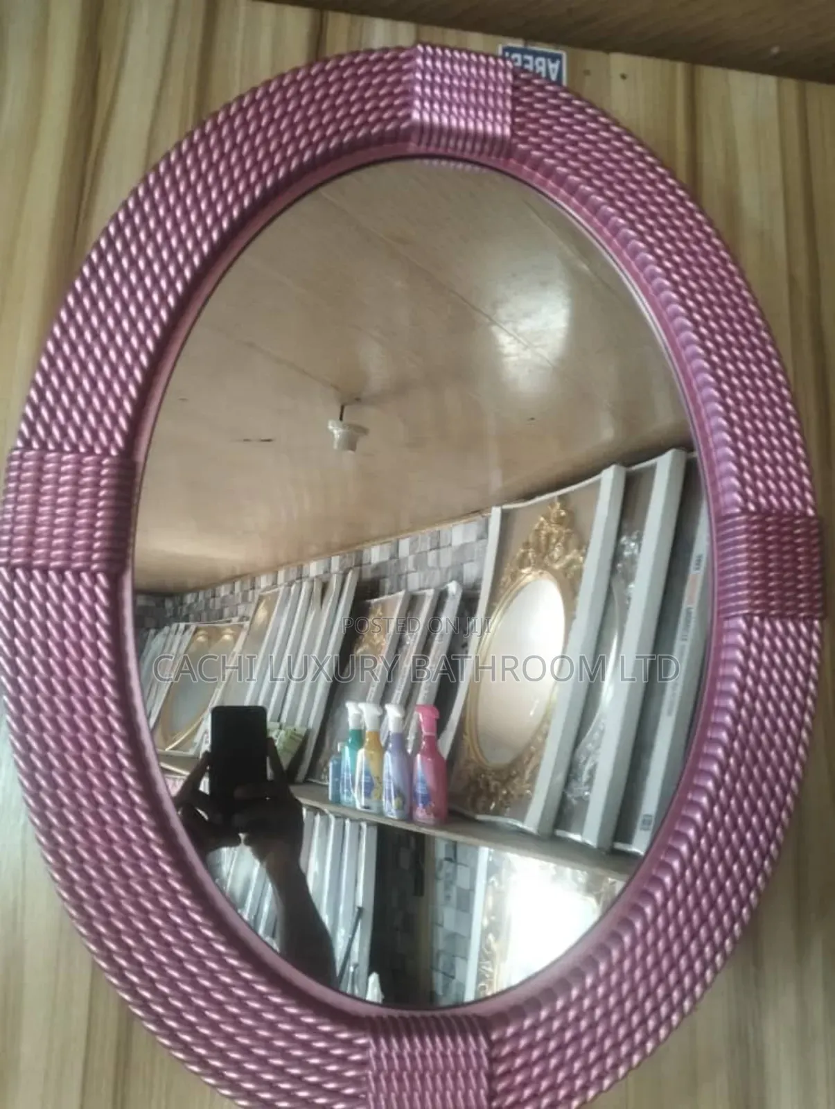 Anaka Mirror Without Light