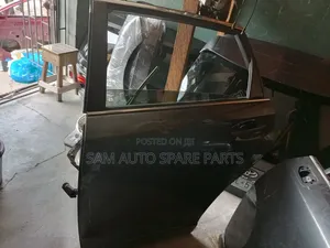 Toyota Venza Door Back Left Complete 2014 Model