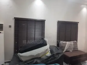 High Quality Wooden Blinds (A23)