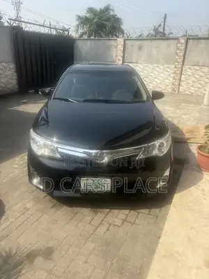 Toyota Camry XLE 4dr Sedan (2.5L 4cyl 6A) 2013 Black