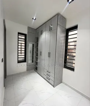 2bdrm Apartment In Lekki For Sale