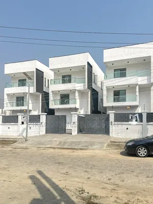 4bdrm Duplex in Lekki for sale